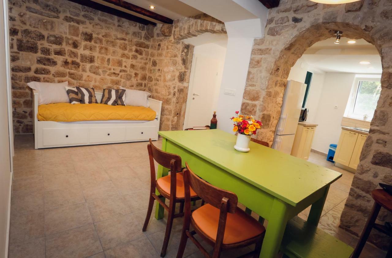 Apartment Sunce Kastela Exterior photo